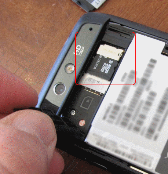 Droid 4 SD card in slot