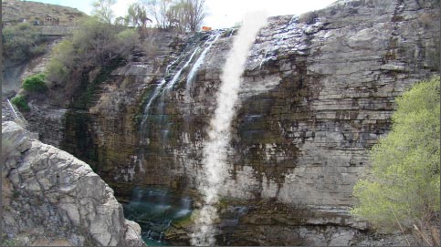 Tuts_Waterfall_image011